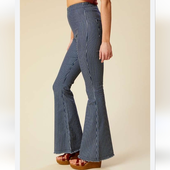Hashttag in trend Flare Striped pants with an elastic waist Size small - Picture 2 of 16